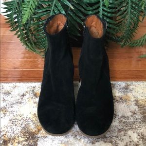 Lanvin ancient boots. Size 8.5. Black suede.